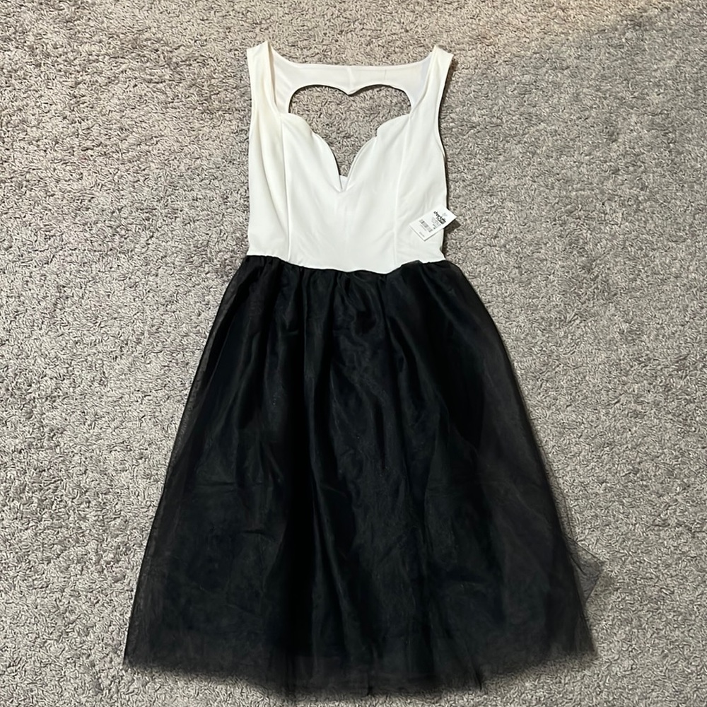 NWT Juniors Dress